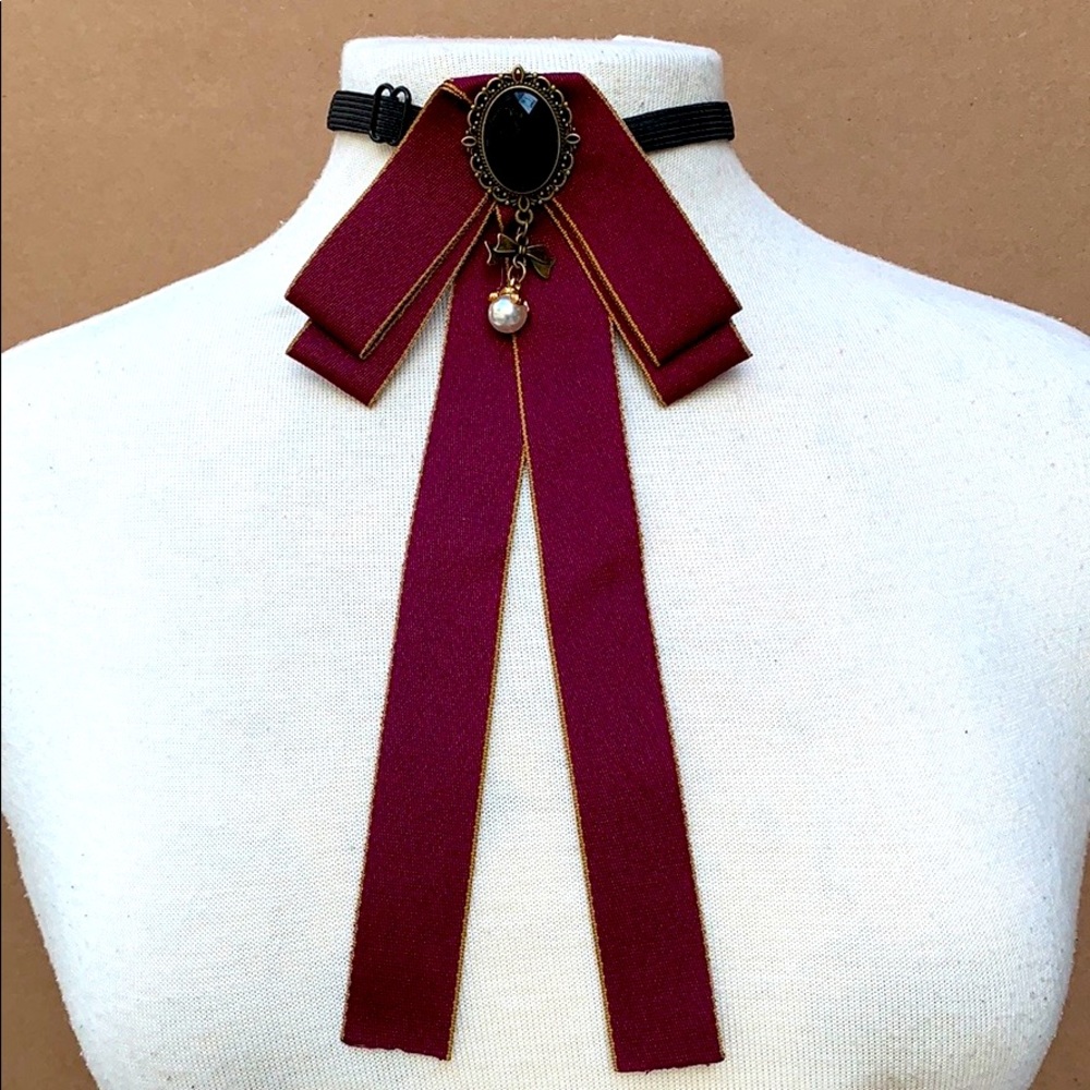 Garnet Tiered Ribbon Neck Tie/Brooch